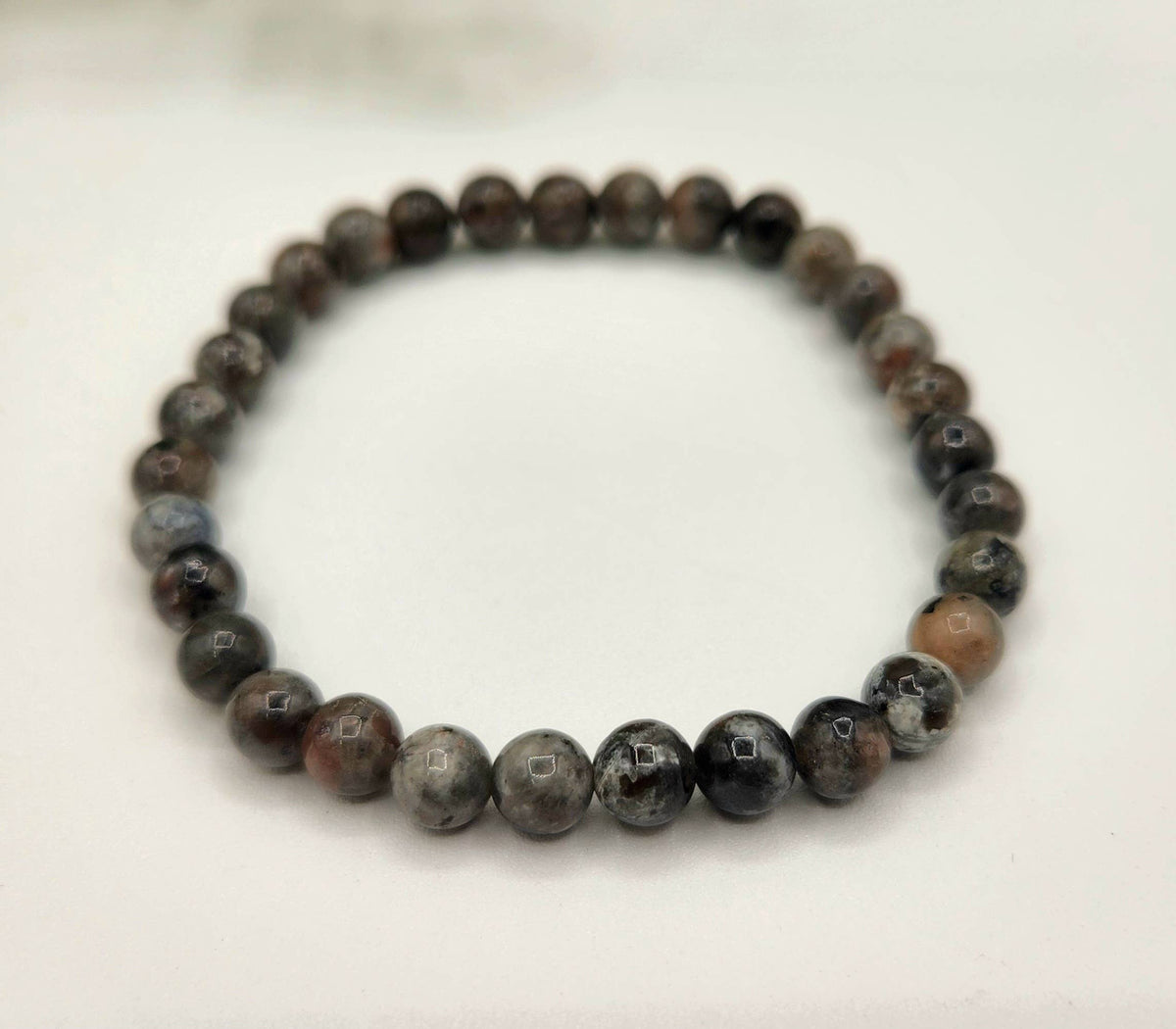 Yooperlite Stretchable Gemstone Bracelet 6mm (UV Reactive)