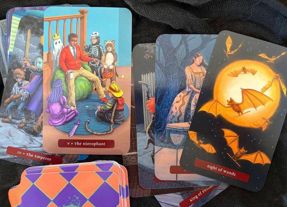 Trick or Treat Tarot (Halloween Tarot Card Deck)