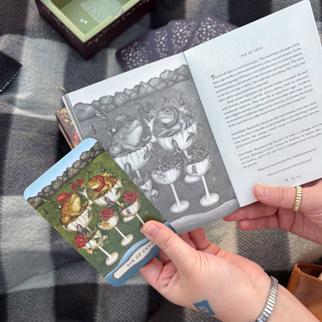 Tarot of the Woodland Wardens by Jessica  Roux: English