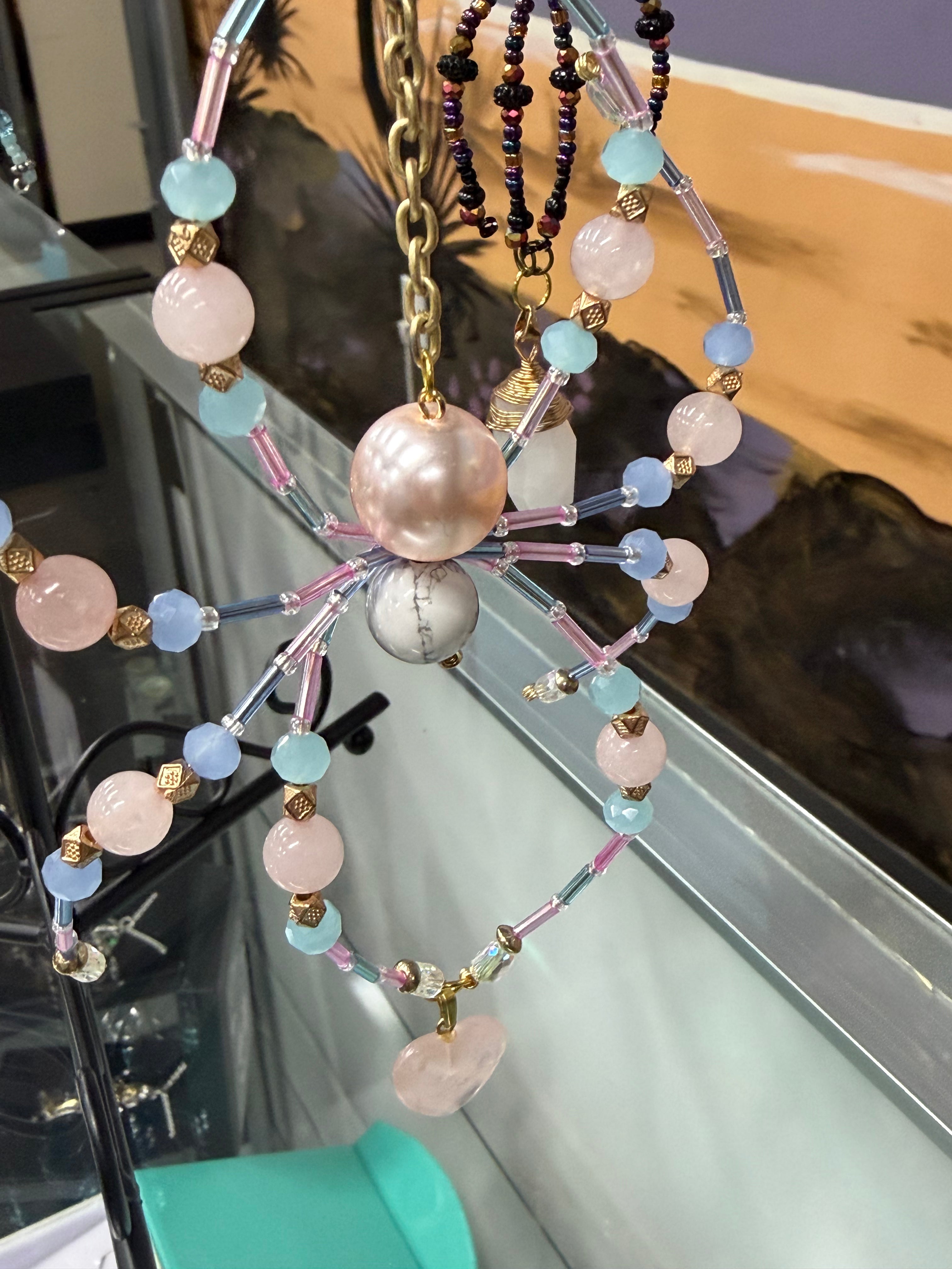 Hanging Beaded Spider pink + blue