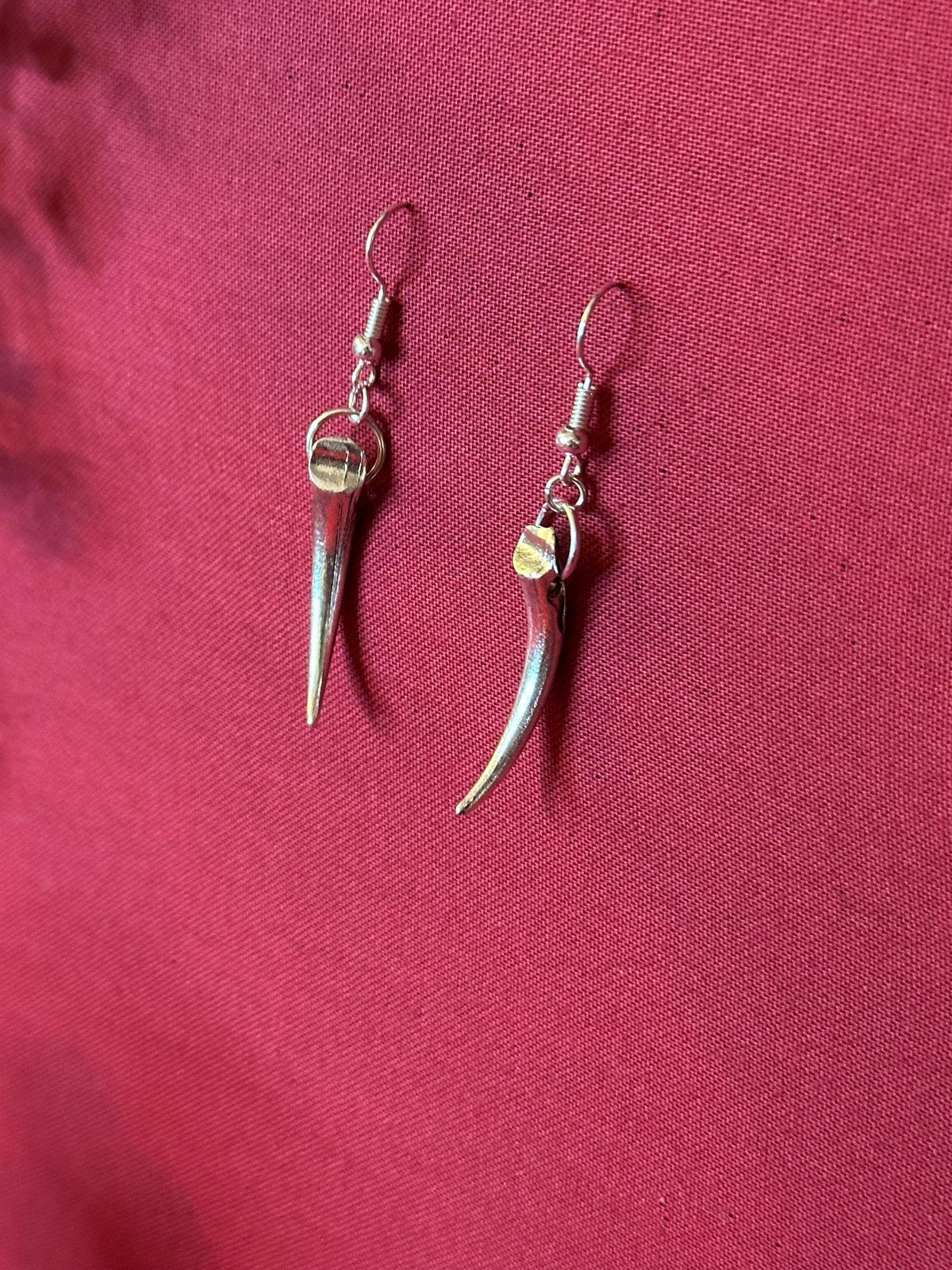 Gothic Earrings - Vampire Fangs - Silver and Black: Black