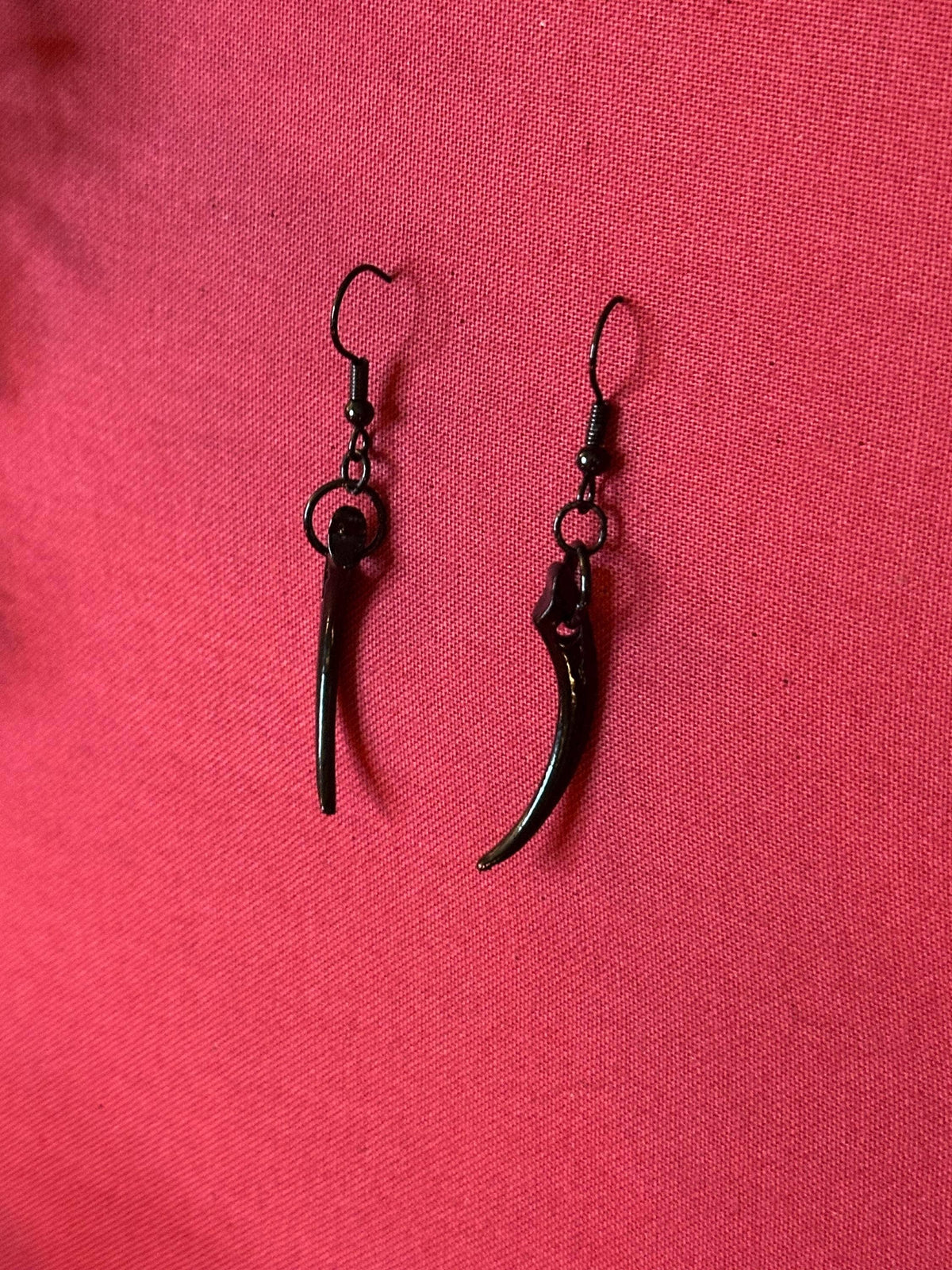 Gothic Earrings - Vampire Fangs - Silver and Black: Black
