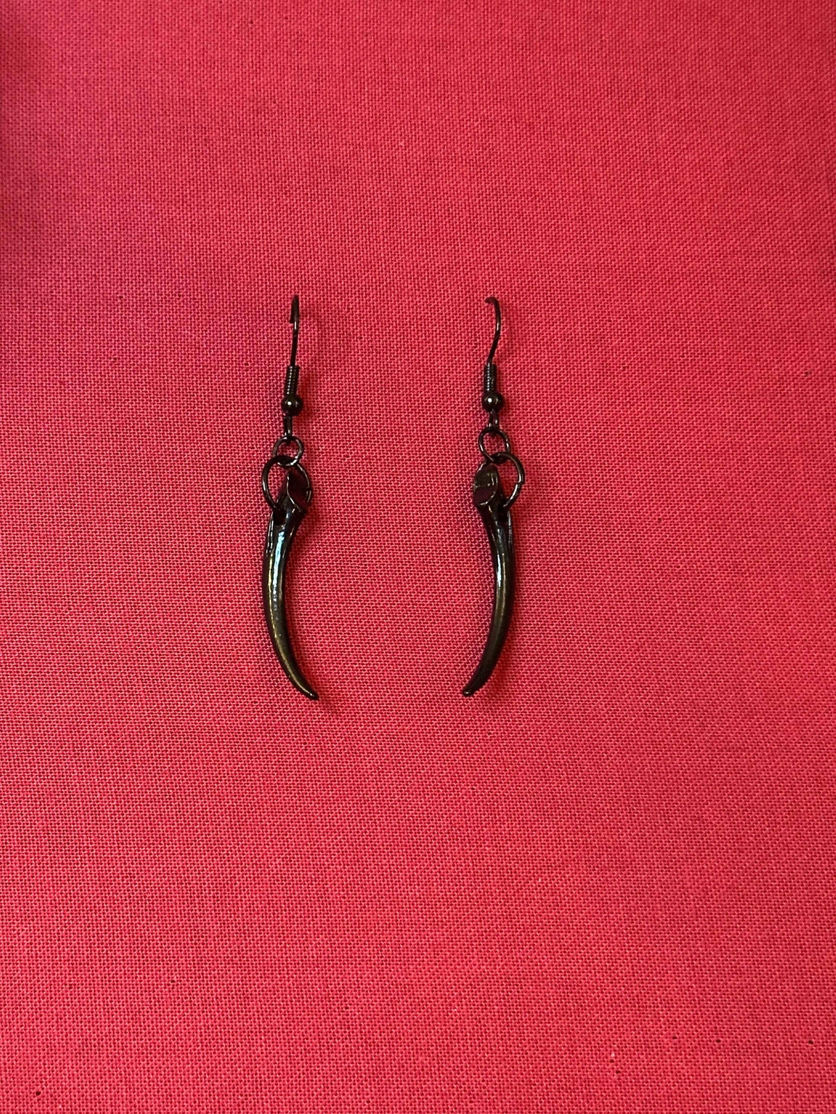Gothic Earrings - Vampire Fangs - Silver and Black: Black
