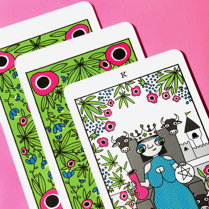 Four Twenty Tarot by: Flashcards; 79 pages / English